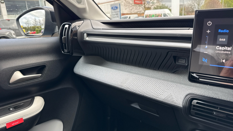 Citroen C3 83kW Max 44kWh 5dr Auto Electric Hatchback